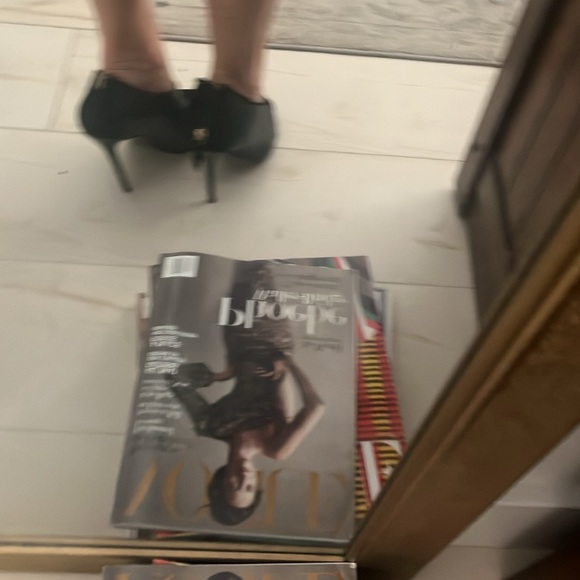 Charles Jourdan heels/bootie black 7.5 - Picture 11 of 12